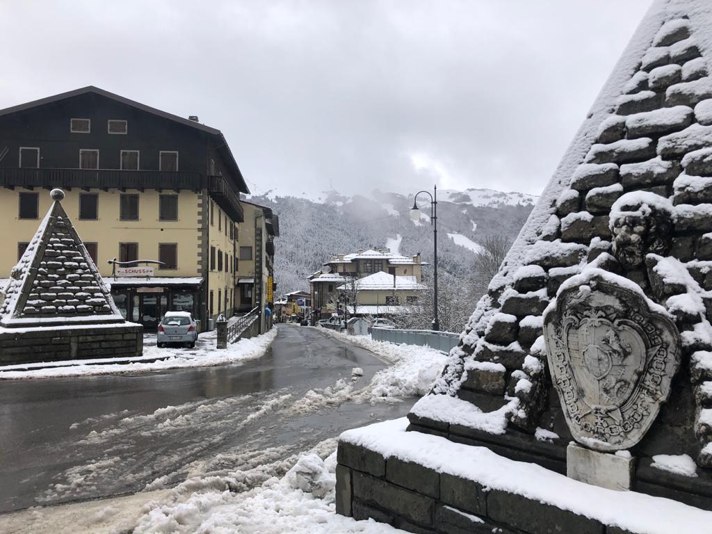SPECIALE CAPODANNOBENESSERE SULLA NEVE ALL'ABETONE 1 Piramidi