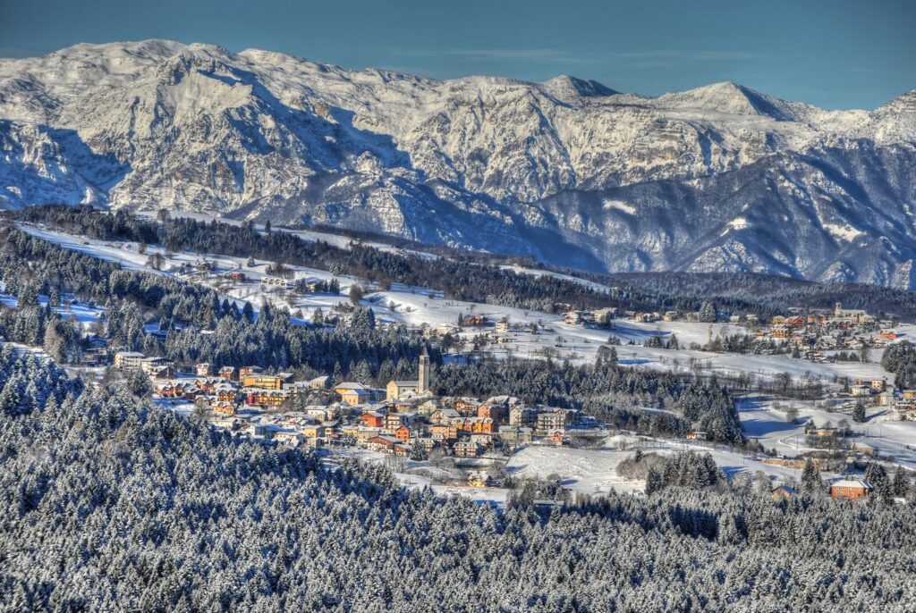 SPECIALE CAPODANNO SULLA NEVE SULL'ALTOPIANO DI ASIAGO A ROANA 1 foto 10 Custom