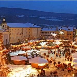 SPECIALE TOUR MERCATINI DI NATALE IN TRENTINO ALTO-ADIGE 3 Mercatini Bressanone e1573634502246 300x300 1
